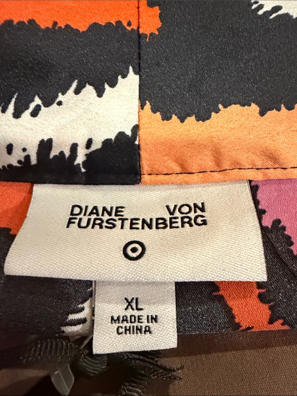Diane Von Furstenberg Pink, Orange & Black Abstract Wrap Robe - Picture 7 of 7